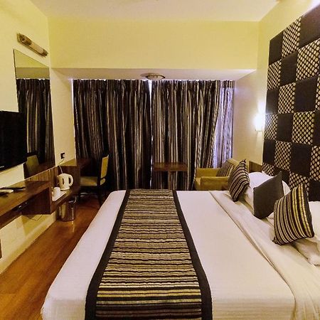 Hotel Silver Inn Mumbai Eksteriør bilde