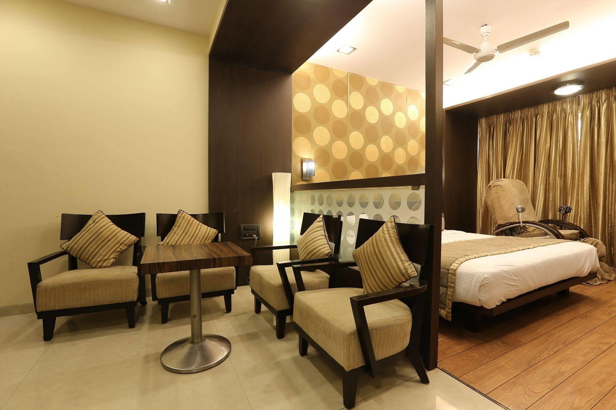 Hotel Silver Inn Mumbai Eksteriør bilde