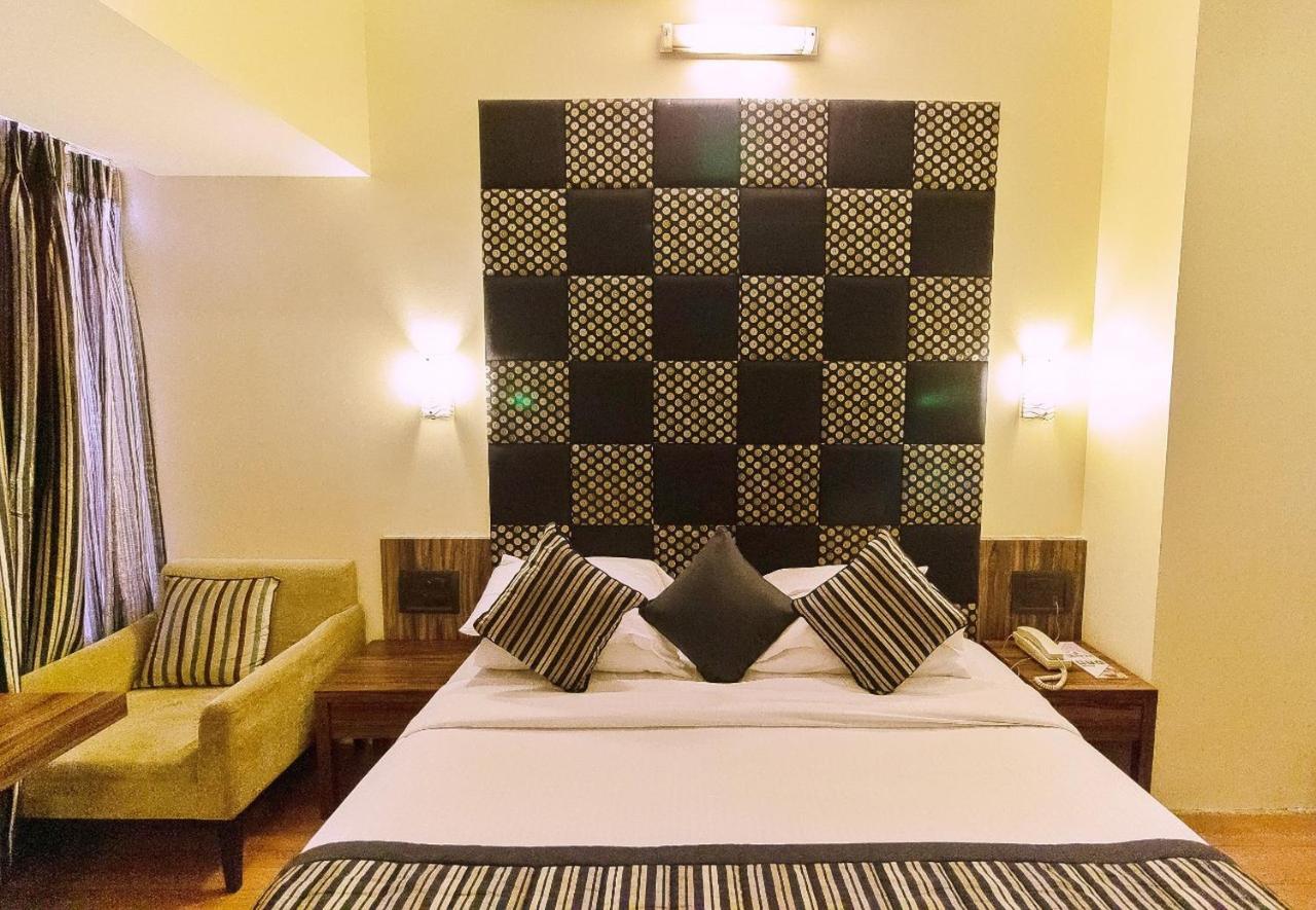 Hotel Silver Inn Mumbai Eksteriør bilde